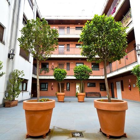 The Zentral Museo Apartment Seville Exterior photo
